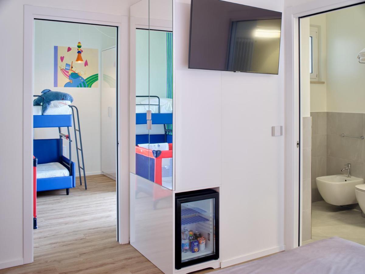 Una Hotels Imperial Beach Hotel マロッタ エクステリア 写真