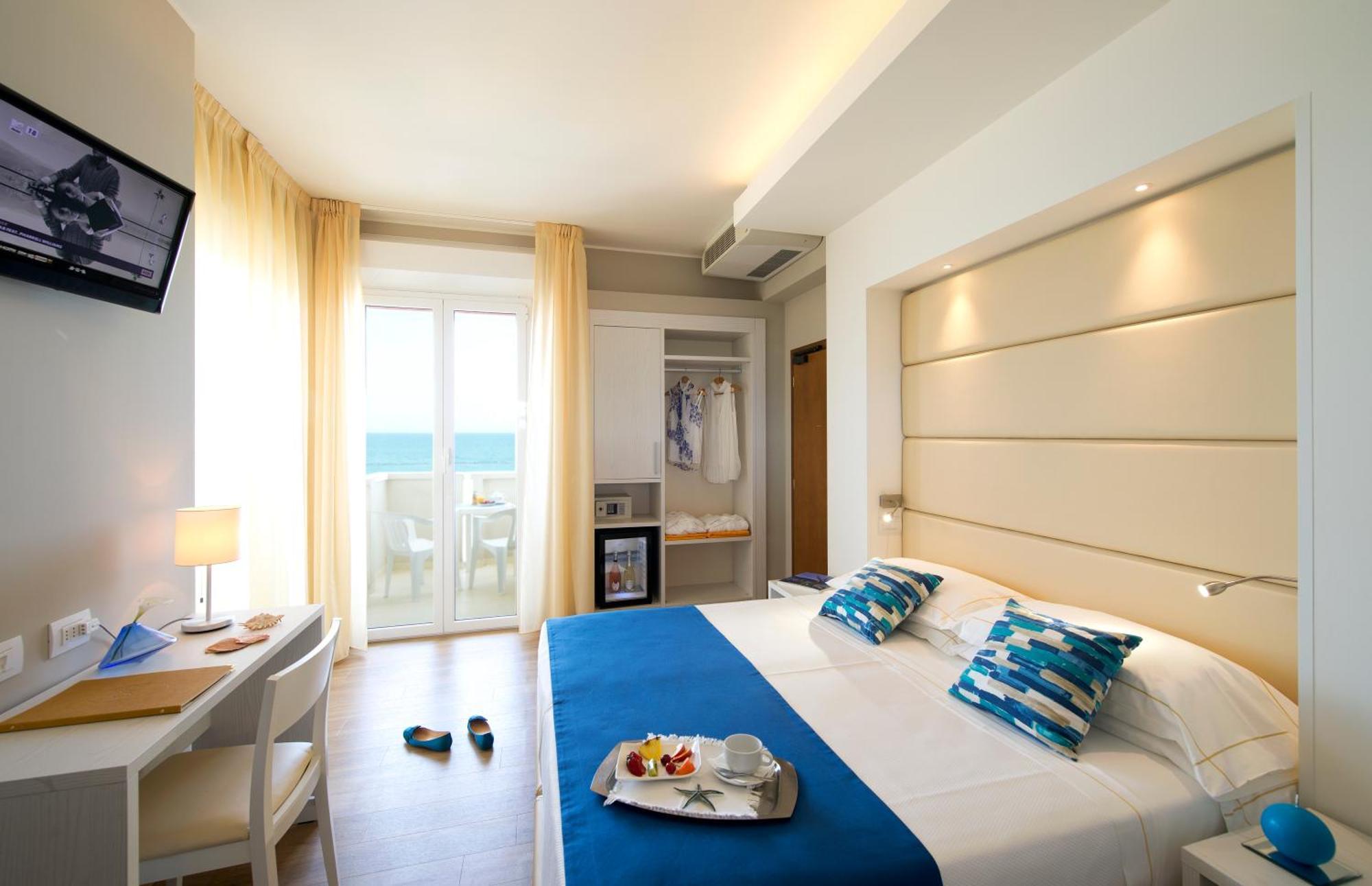 Una Hotels Imperial Beach Hotel マロッタ エクステリア 写真