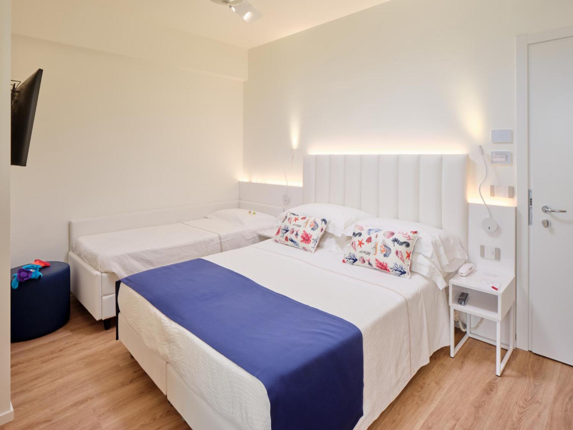 Una Hotels Imperial Beach Hotel マロッタ エクステリア 写真