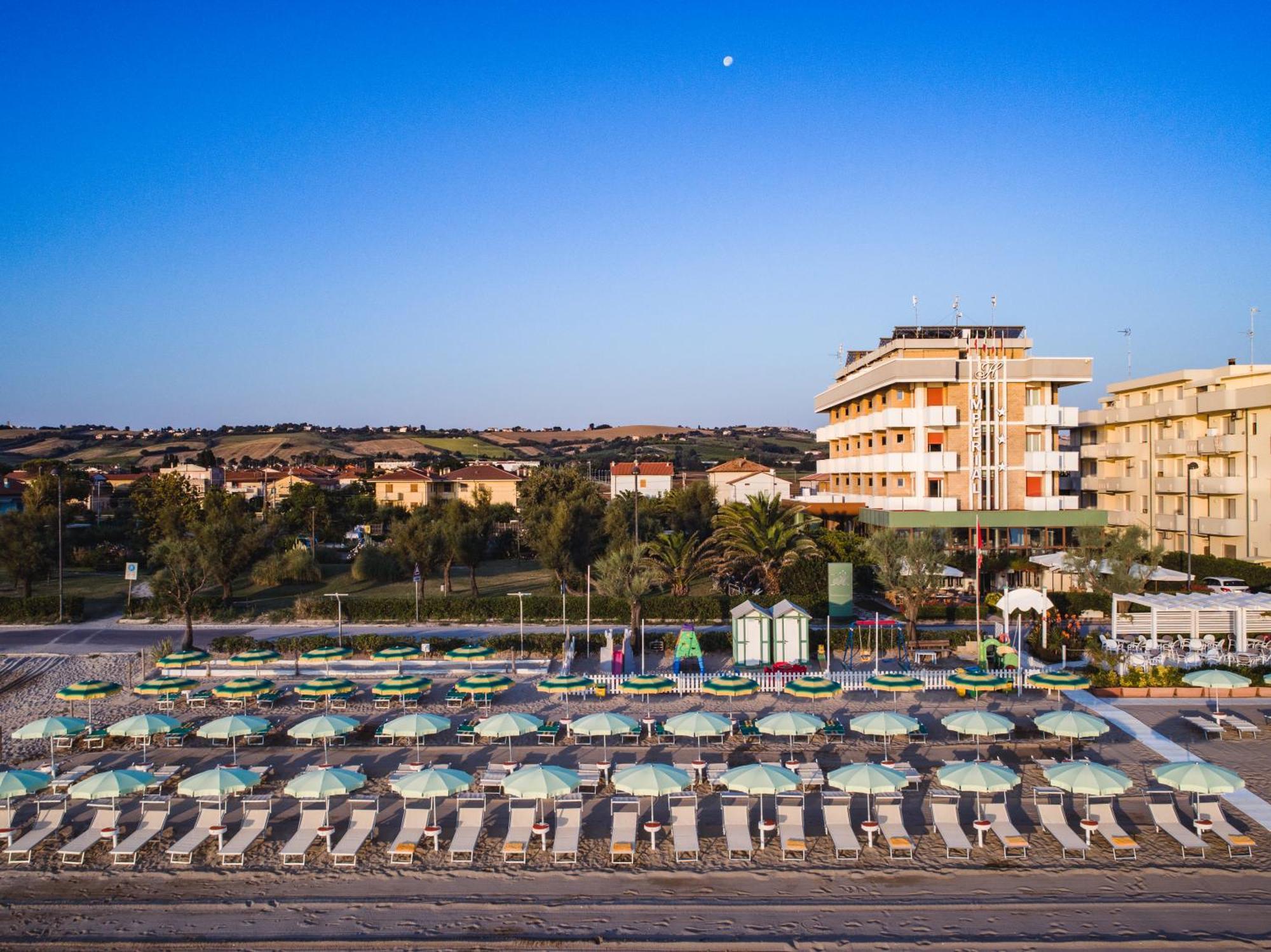 Una Hotels Imperial Beach Hotel マロッタ エクステリア 写真