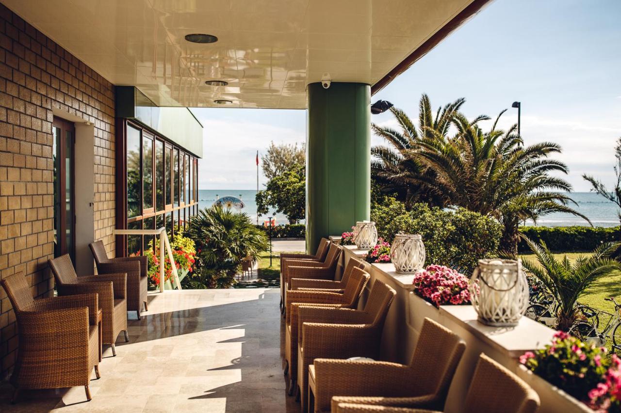 Una Hotels Imperial Beach Hotel マロッタ エクステリア 写真