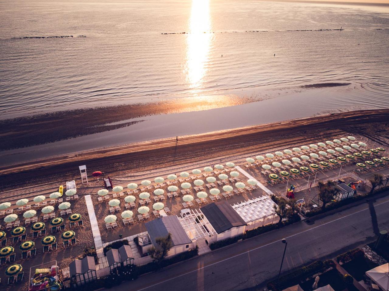 Una Hotels Imperial Beach Hotel マロッタ エクステリア 写真