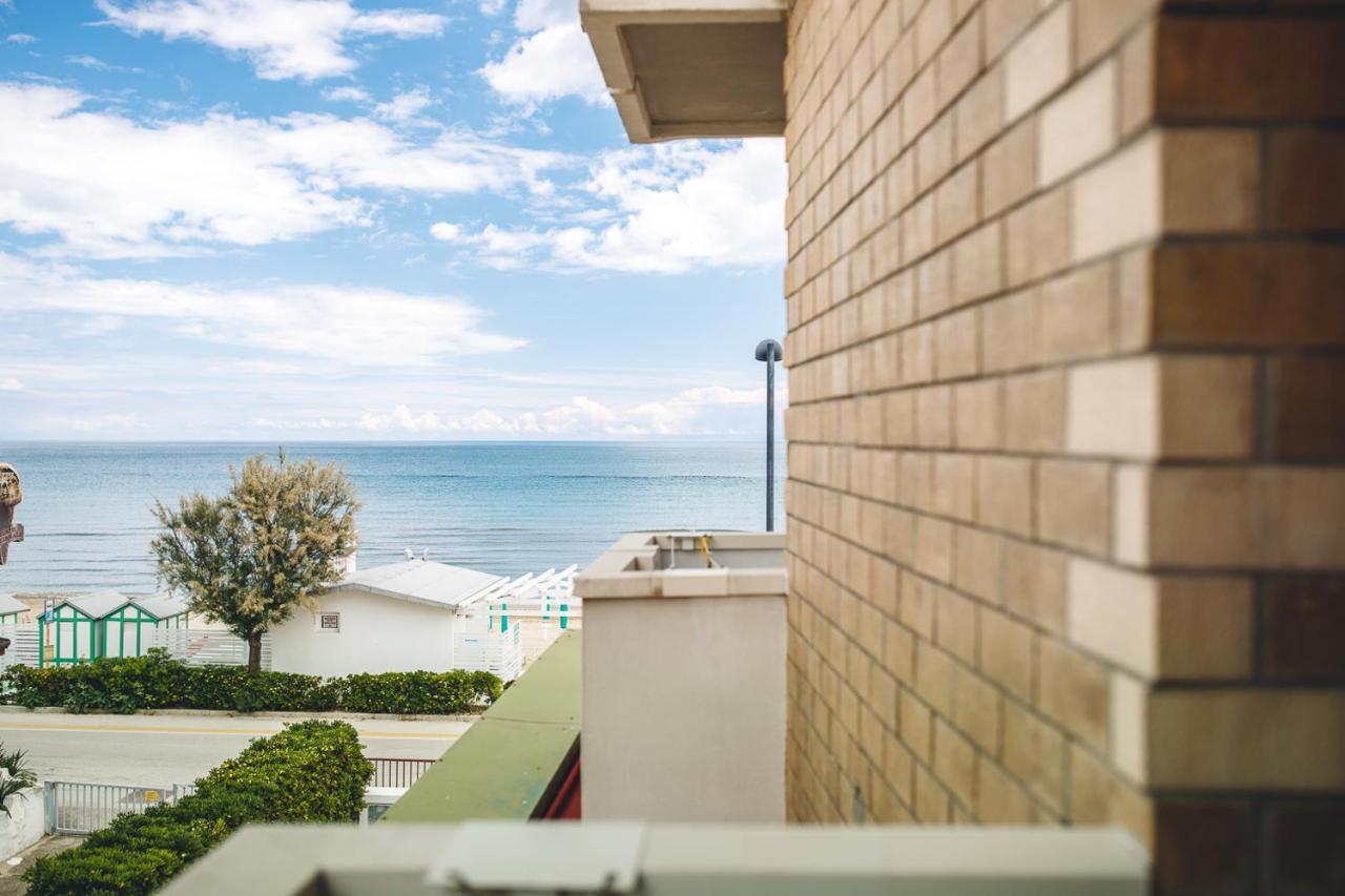 Una Hotels Imperial Beach Hotel マロッタ エクステリア 写真