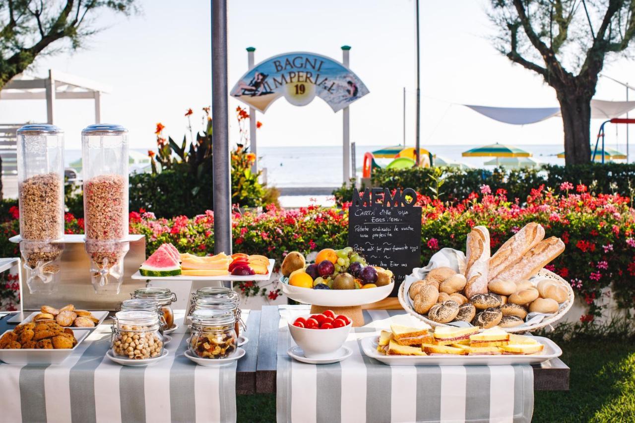 Una Hotels Imperial Beach Hotel マロッタ エクステリア 写真