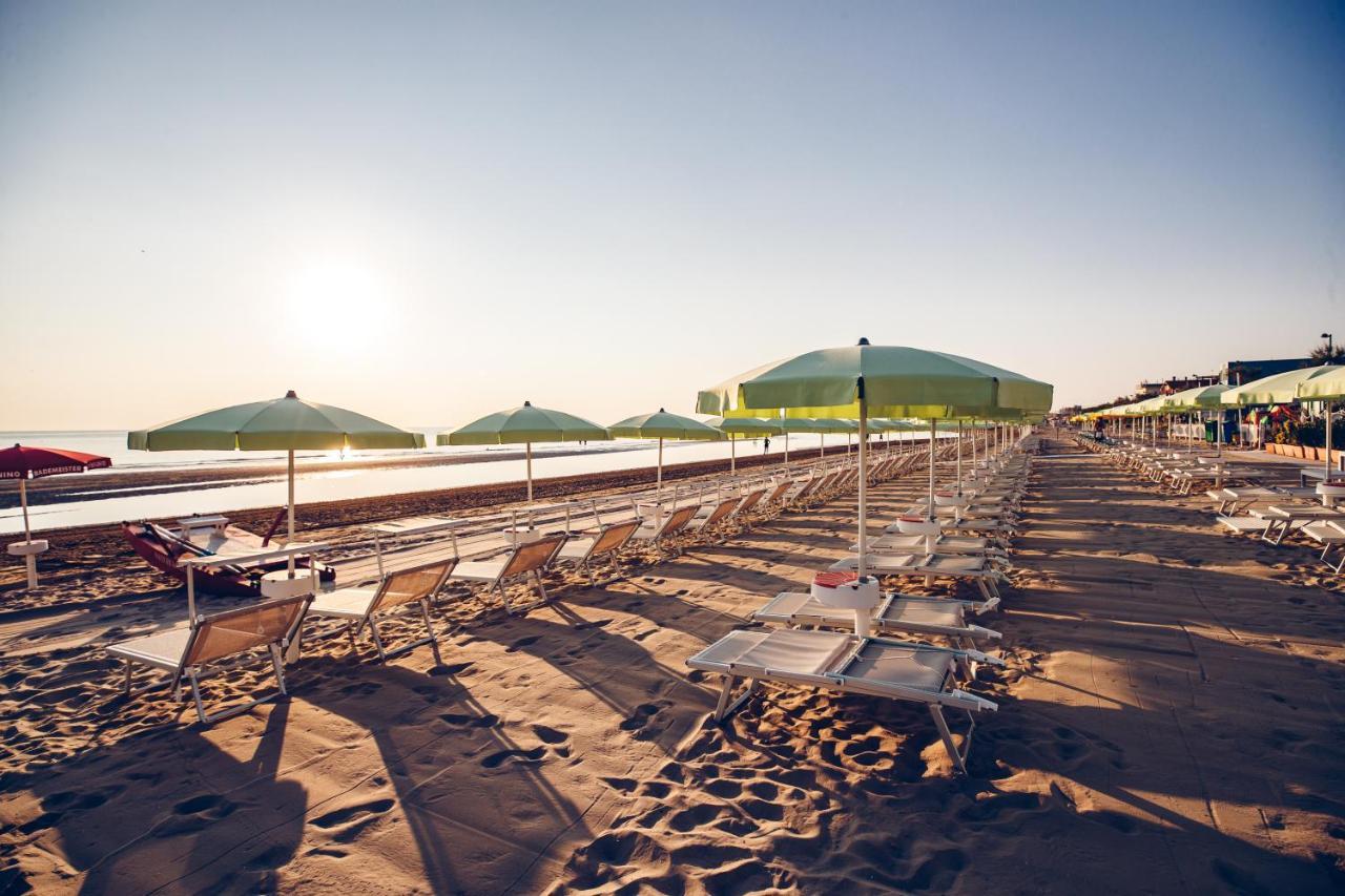 Una Hotels Imperial Beach Hotel マロッタ エクステリア 写真