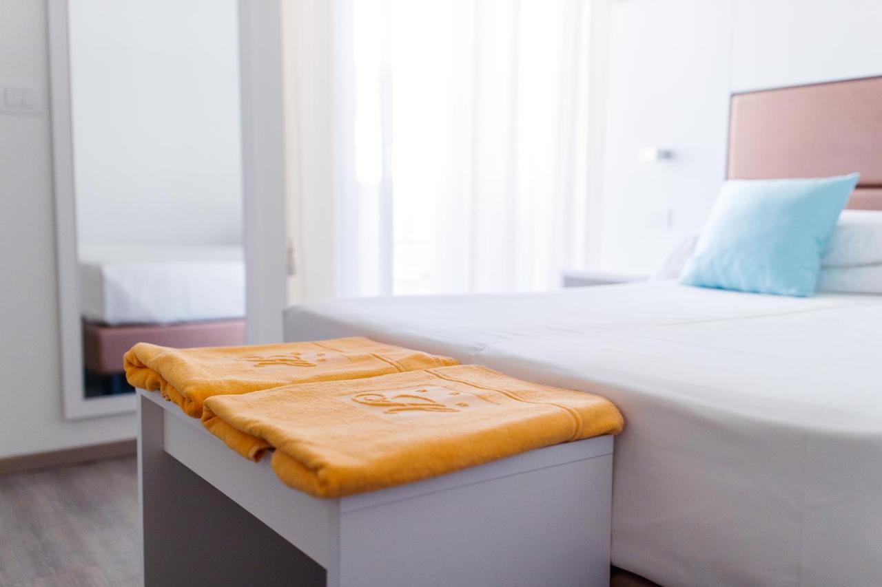 Una Hotels Imperial Beach Hotel マロッタ エクステリア 写真